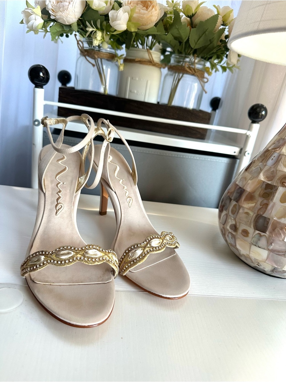 Nina Champagne Satin Beaded Heels NIB Leather Sole Wedding Shoes Sz 9 - Picture 9 of 10